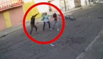 Video | Madre enfrenta a hombre e impide que secuestre a su hija en Ecatepec