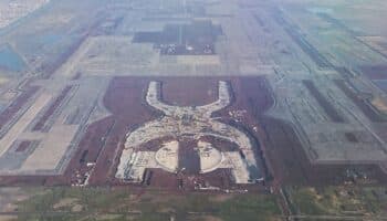 AMLO defiende AIFA y califica Texcoco como 'fango'