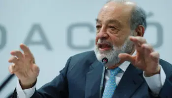 Slim dice que no ha sido beneficiado por AMLO y que Telmex 'ya no es negocio'