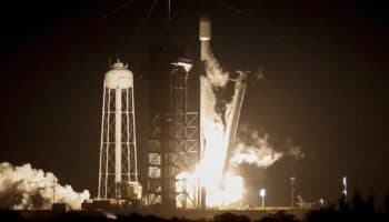 Odiseo despega con éxito rumbo al primer alunizaje de EU en más de 50 años