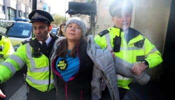 Inicia juicio contra Greta Thunberg en Londres por protesta contra el petróleo