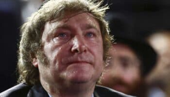 Argentina: Diputados regresan 'ley ómnibus' a comisión; Milei difunde lista de 'leales' y 'traidores'