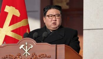 El líder norcoreano Kim se reúne con el ministro ruso de Recursos