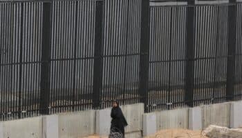 Egipto levanta muro fronterizo con Gaza para contener a los palestinos: WSJ