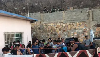 Rescatan a 85 migrantes en Oaxaca tras un presunto secuestro masivo