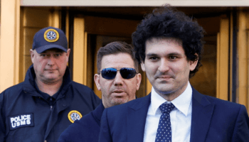 Condenan a 25 años de prisión a Sam Bankman-Fried, fundador de FTX, por fraude con criptomonedas