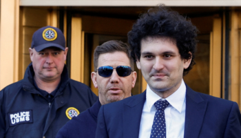 Condenan a 25 años de prisión a Sam Bankman-Fried, fundador de FTX, por fraude con criptomonedas