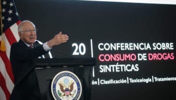 Ken Salazar se tiene que reunir con todos: AMLO tras encuentro con Norma Piña