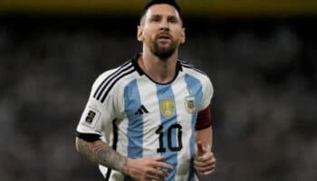 Messi queda fuera de la albiceleste por lesión