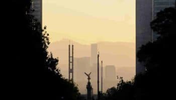 Mantienen Fase 1 de contingencia ambiental; estos autos no circulan el domingo