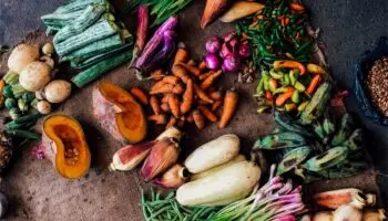 Más de 1,050 millones de toneladas de alimentos se desperdician en el mundo: ONU