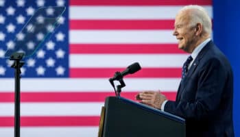 Iniciativa migratoria de Biden 'no tiene futuro' pero es una oportunidad para presionar a los republicanos: Esquivel | Video