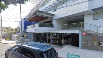 Comando armado irrumpe en hospital de Cuernavaca y asesina a una persona