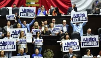 Morena usa su mayoría para limitar Ley de amparo