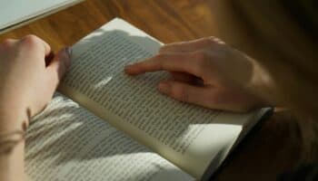 Lectura entre mexicanos baja 14% en 9 años: Inegi