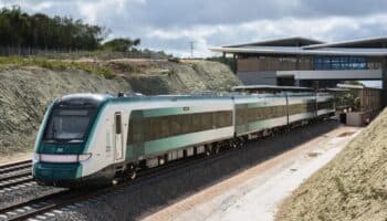 Se está 'reparando' caverna afectada por columna de Tren Maya, dice AMLO