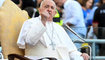 Papa Francisco pide perdón tras palabra homofóbica contra la comunidad LGBT