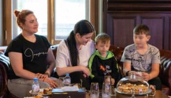 Rusia devuelve a seis niños ucranianos a sus familias