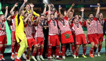 Da Ayoub El Kaabi a Olympiacos el título de la UEFA Conference League | Video