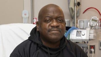 Fallece paciente que recibió primer trasplante de riñón de cerdo modificado genéticamente