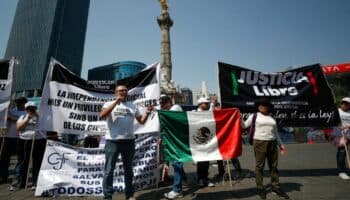 Trabajadores del Poder Judicial protestan contra propuesta de AMLO para elegir jueces