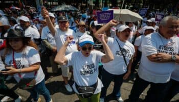 López Obrador critica paro en el Poder Judicial y acusa al CCE de intervenir para defender privilegios