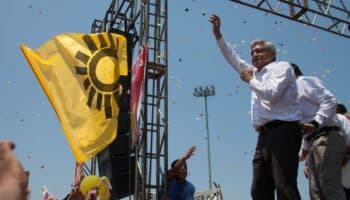 Desaparición del PRD es una 'lección' para los partidos, también para Morena: AMLO
