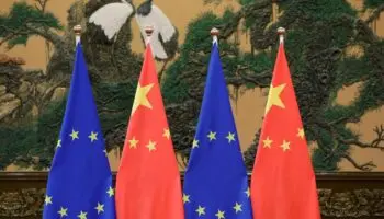 China advierte posible 'guerra comercial' ante aumento de tensiones con la UE