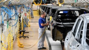 México revisará posible violación derechos de empleados de Volkswagen, a pedido de EU