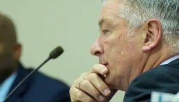 Alec Baldwin demandaría a fiscal y sheriff en EU por ocultar pruebas