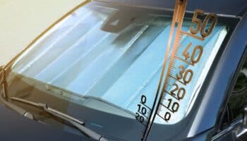 Niña de un año muere tras ser olvidada al interior de un automóvil