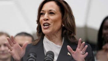 Kamala Harris promete unir a EU frente a Trump tras asegurar delegados para nominación