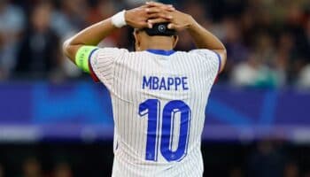 Mbappé "no es digno de un capitán", afirma el campeón del mundo Emmanuel Petit