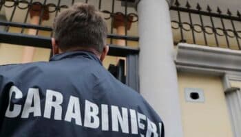 Italia: Hallan dos fetos en el closet de una joven; policía investiga doble infanticidio