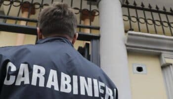 Italia: Hallan dos fetos en el closet de una joven; policía investiga doble infanticidio