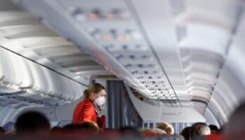 Para evitar peleas entre borrachos, aerolínea pide limitar bebidas en aeropuertos