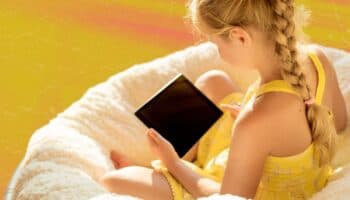 ¿Existe relación entre el uso de tablets y los berrinches en niños?