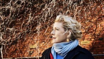 Jennifer Clement publica ‘La fiesta prometida’, unas memorias entre Nueva York y la CDMX