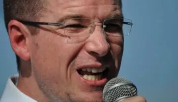 Video | Ricardo Anaya reaparece; se registra en el Senado