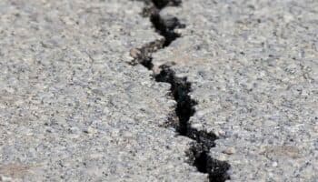 Un terremoto de magnitud 7.1 causa alerta de tsunami en el sudoeste de Japón