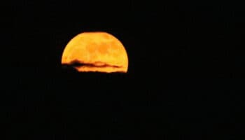 Sal a ver la primera Luna azul de agosto