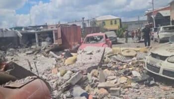 Fuerte explosión frente a secundaria de Reynosa; reportan al menos un muerto