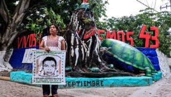 'Sin otra alternativa' que confiar en Sheinbaum: Padres de los 43 de Ayotzinapa
