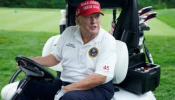 Donald Trump está a salvo tras escucharse disparos mientras jugaba golf en Florida | Video