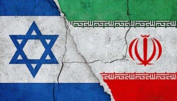 Irán reconoce que la guerra es una posibilidad abierta; confirma muerte de comandante por bombardeo israelí