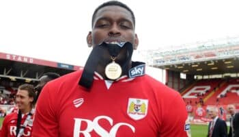 Detienen a futbolista inglés por traficar 60 kilos de marihuana