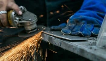 Aranceles del 25% al acero y aluminio amenazan miles de empleos en México: CTM