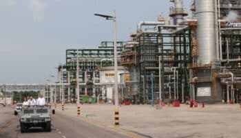 Sheinbaum: paro de labores en Dos Bocas, por contaminación de petróleo con sal