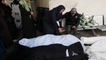 Ataques israelíes matan a 33 personas en campo de refugiados de Gaza