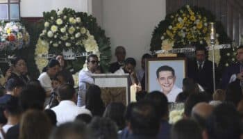 Tres días de luto en Chilpancingo; esperan a que diputados aprueben al nuevo alcalde